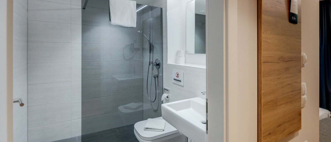 Lapos Miesbach 02 Fürdőszoba 12742