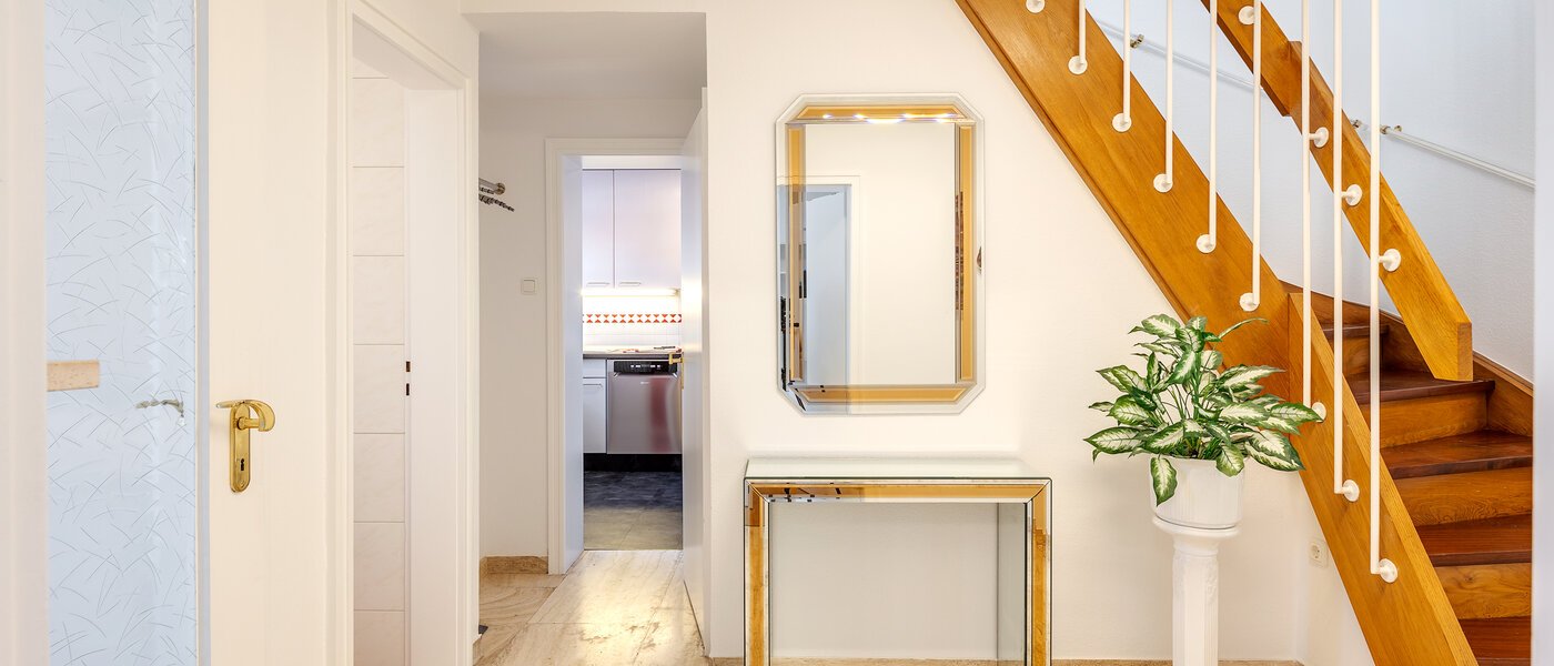 Hus München Lerchenau 02 Forret 12756