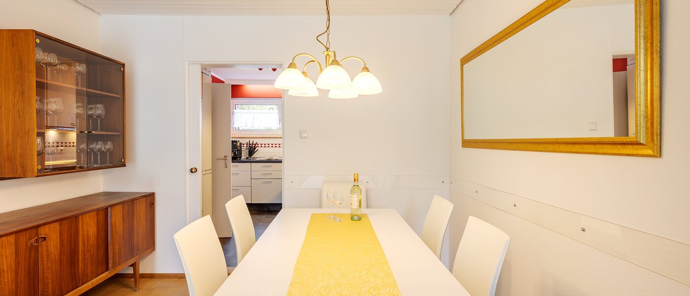 Hus München Lerchenau 02 Spisestue 12756