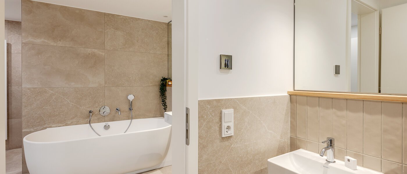 Flad Rottach-Egern 01 sep. toilet 12780