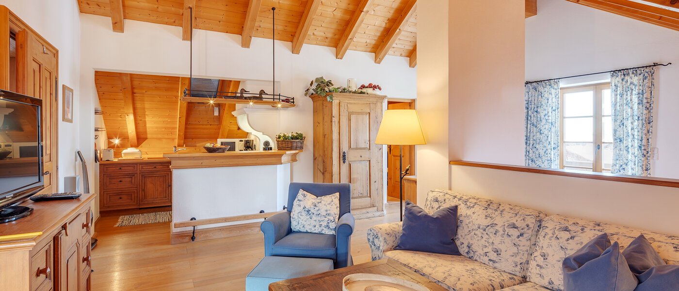 Podkrovný byt Bad Heilbrunn 03 Obývacia časť 12824