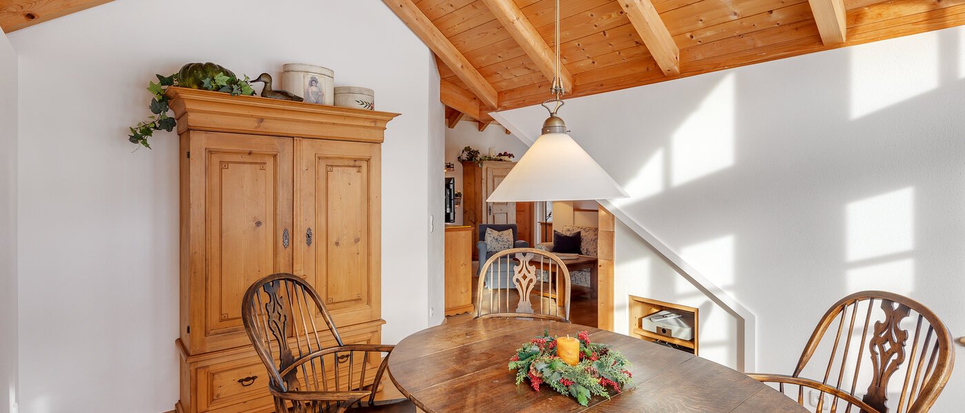 Podkrovný byt Bad Heilbrunn 02 Jedálenský kút 12824