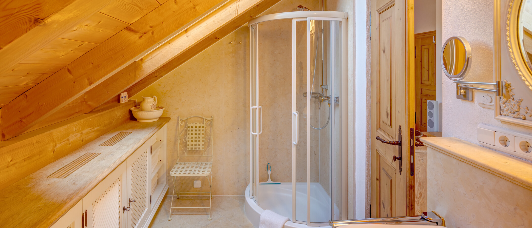 Loftslejlighed Bad Heilbrunn 01 Badeværelse 12826