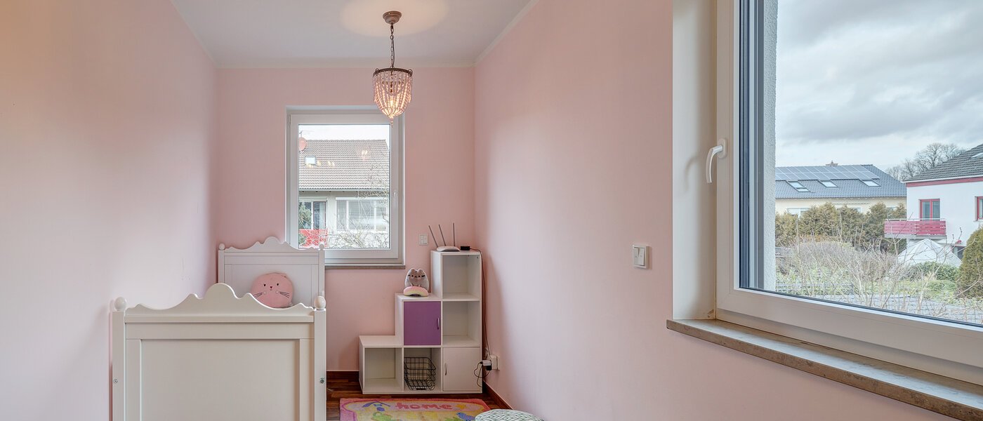 Parhus med två våningar Gilching 01 Rum för barn 12856