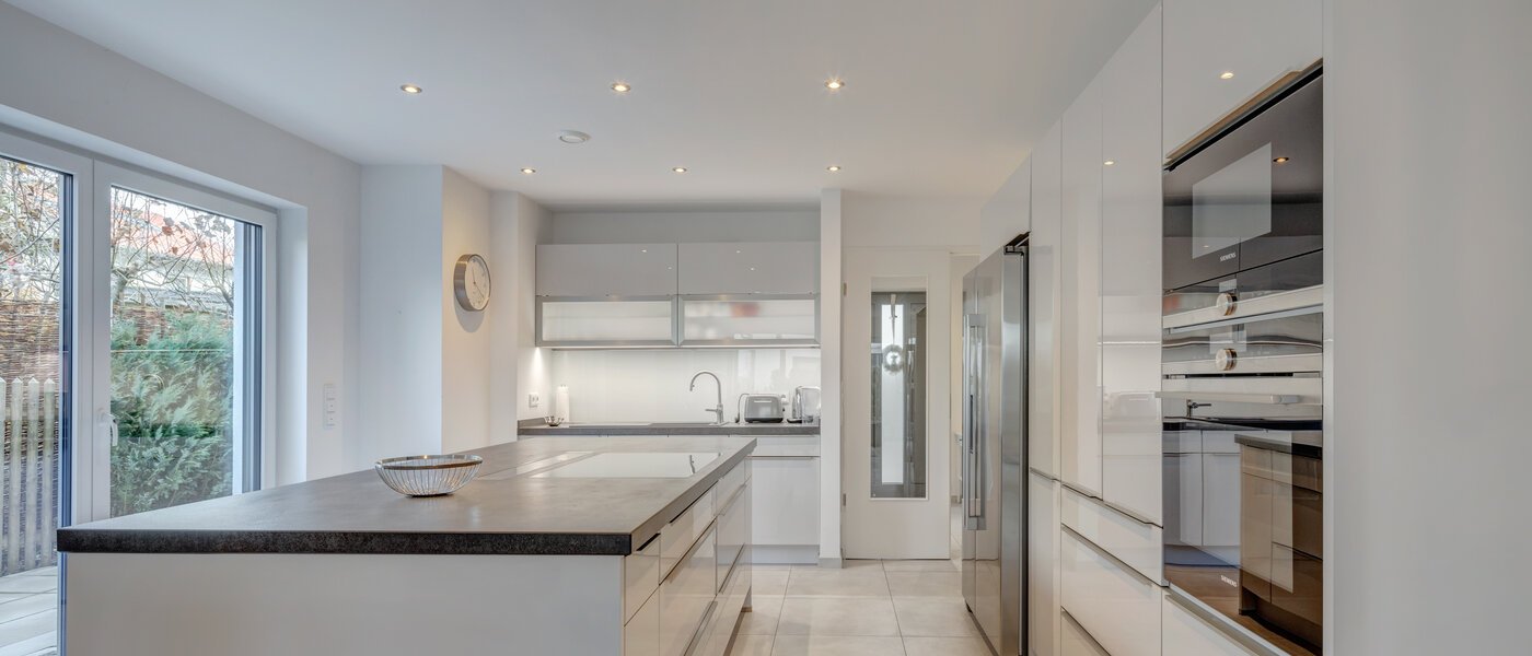 Parhus med två våningar Gilching 01 Kök 12856