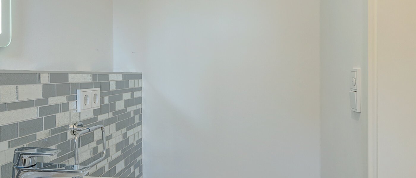 Parhus med två våningar Gilching 02 Gästtoalett 12856