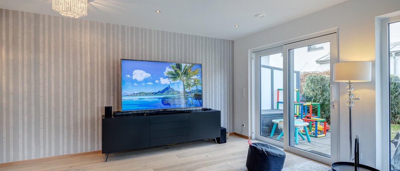 Parhus med två våningar Gilching 03 Vardagsrum 12856