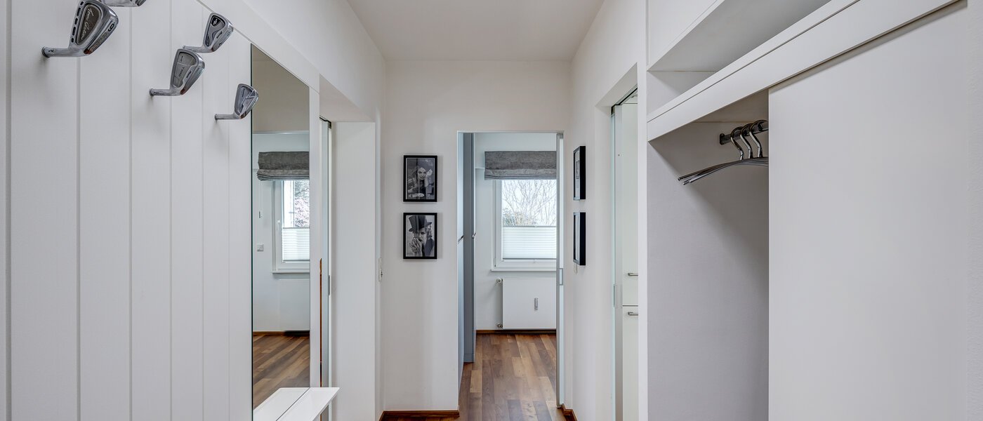 Ravna stran München Altbogenhausen 03 Koridor/hodnik 12943