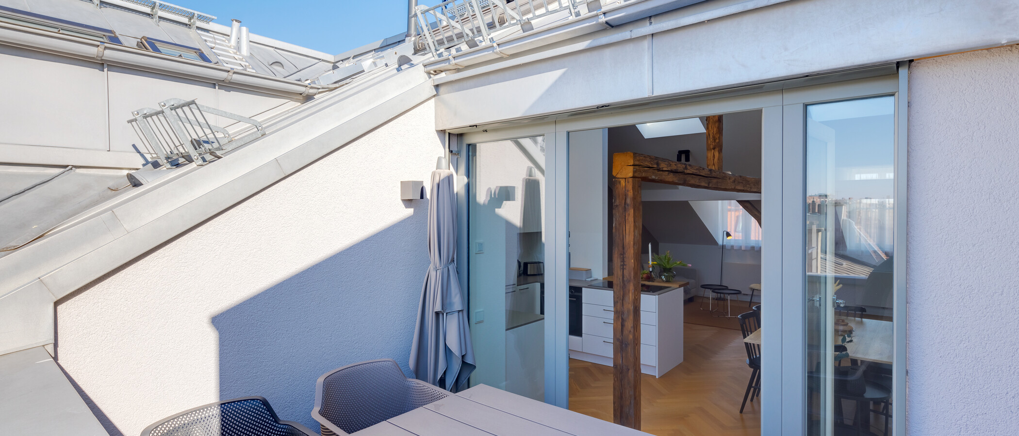 Podkrovní byt München Glockenbachviertel 01 Balkon 12963