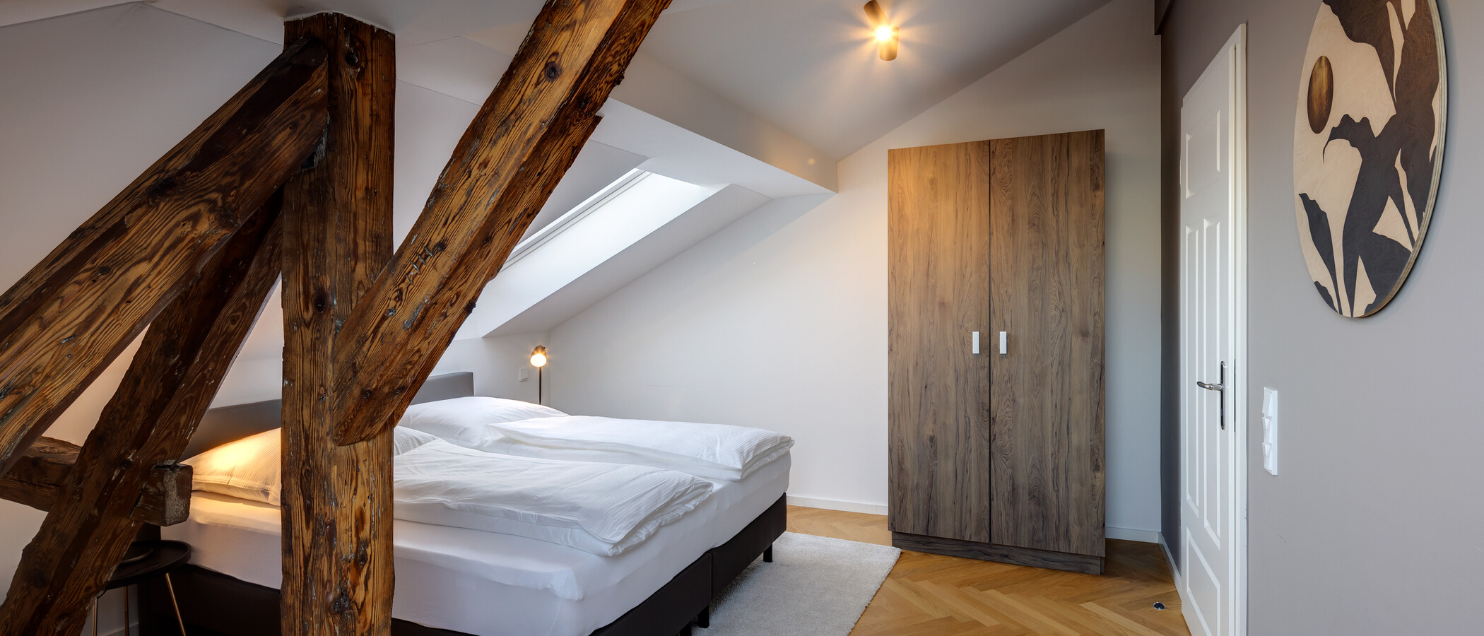 Podkrovní byt München Glockenbachviertel 01 1. ložnice 12963