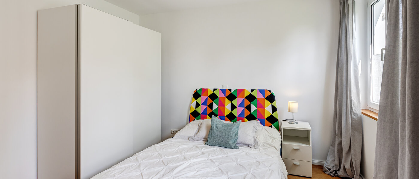 Апартамент с градина Germering 01 Спалня 13004