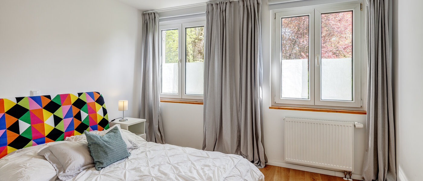 Апартамент с градина Germering 02 Спалня 13004