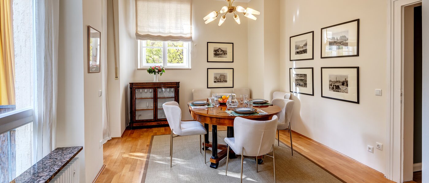 Flad München Herzogpark 01 Spisestue 13017