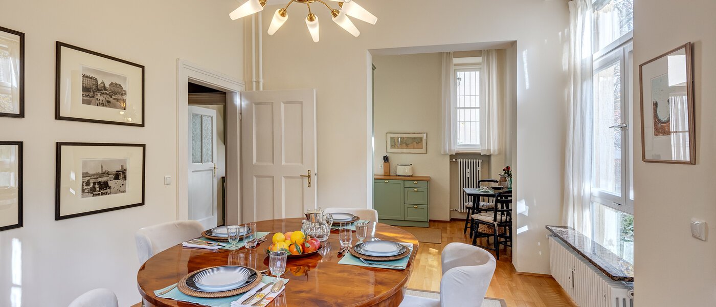 Flad München Herzogpark 03 Spisestue 13017