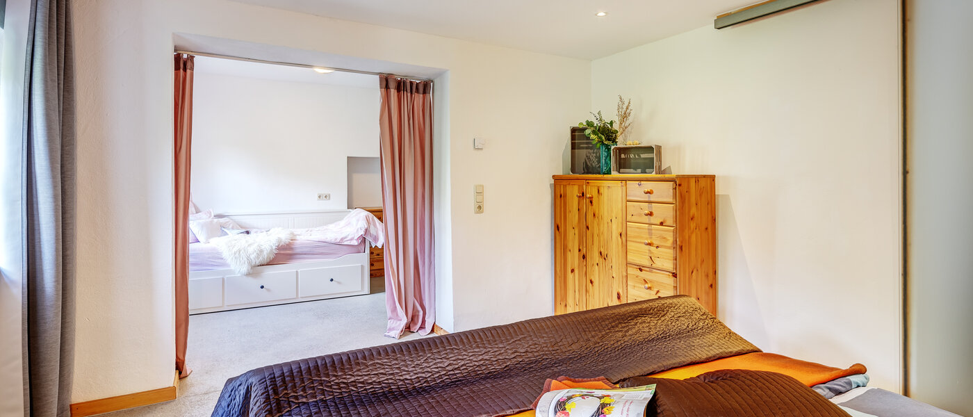 Lapos Tuntenhausen 03 Hálószoba 13021