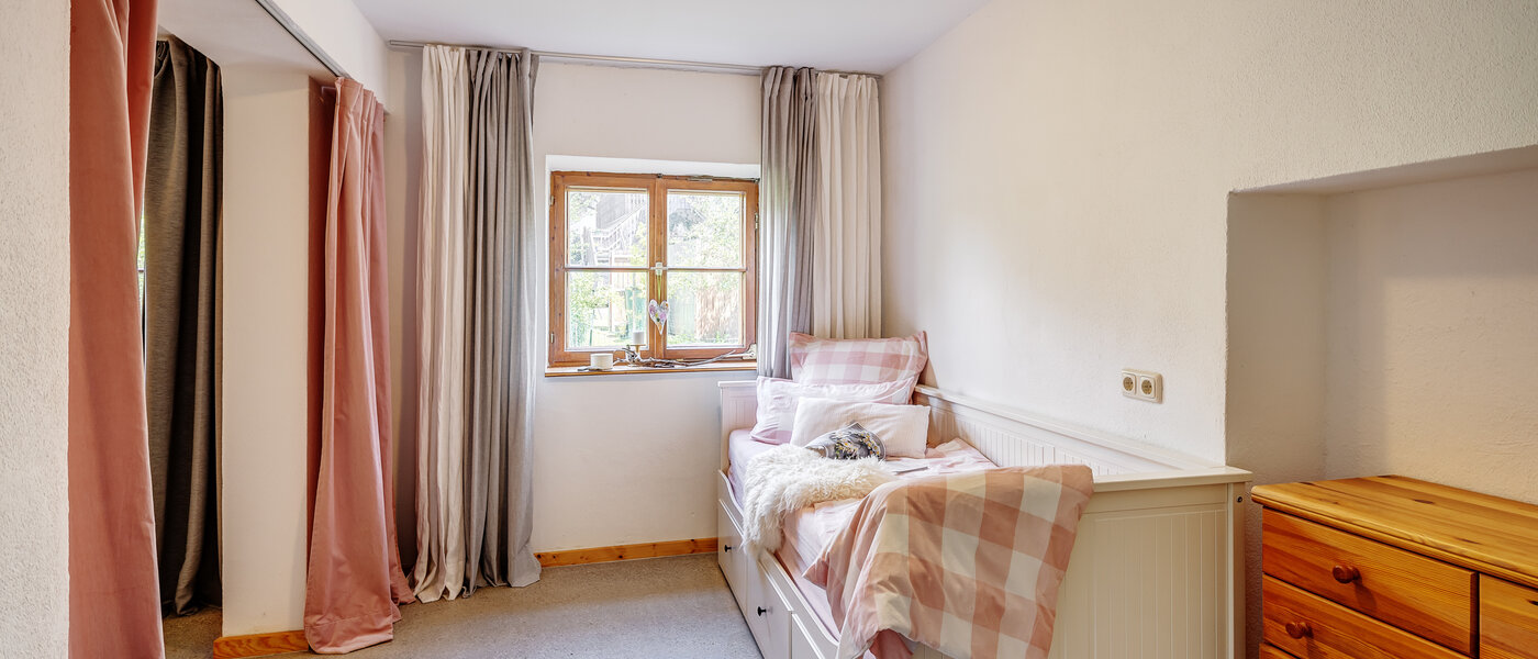 Lapos Tuntenhausen 05 Hálószoba 13021