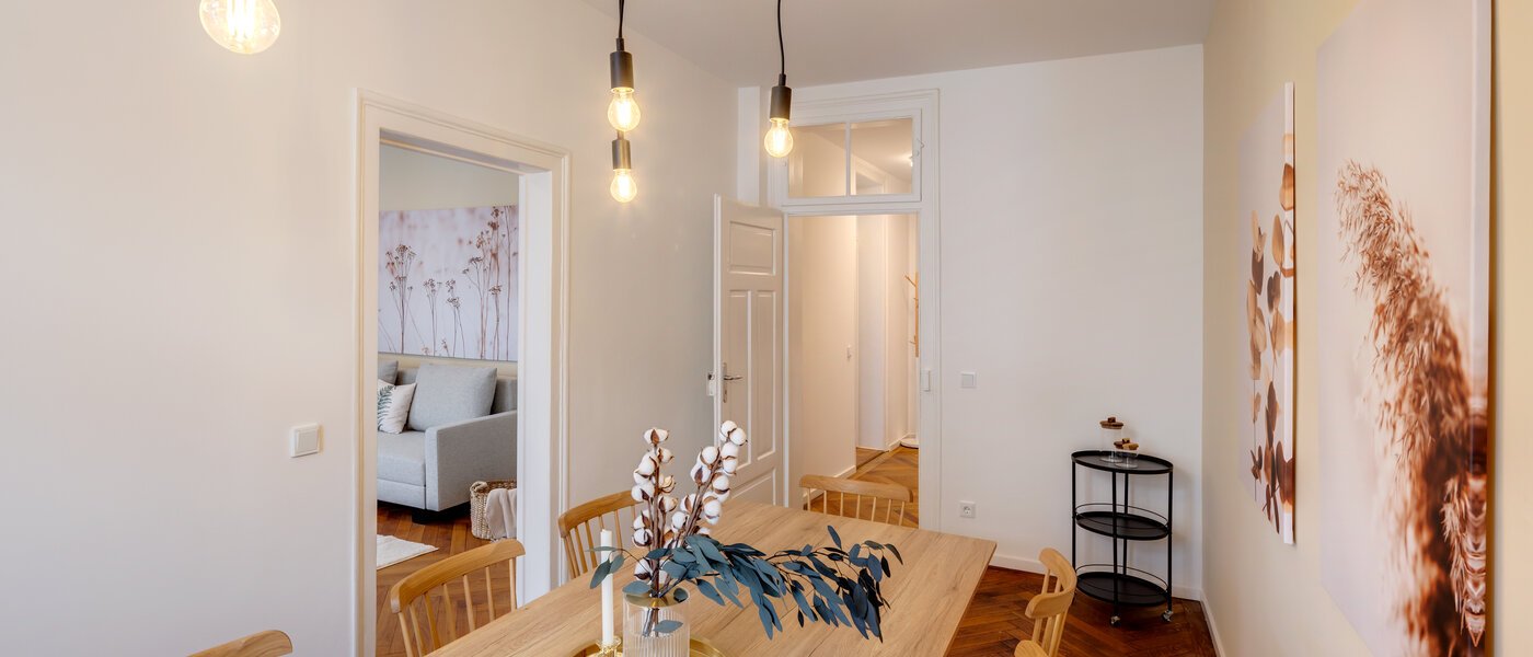 Ploché München Isarvorstadt 01 Jídelna 13027