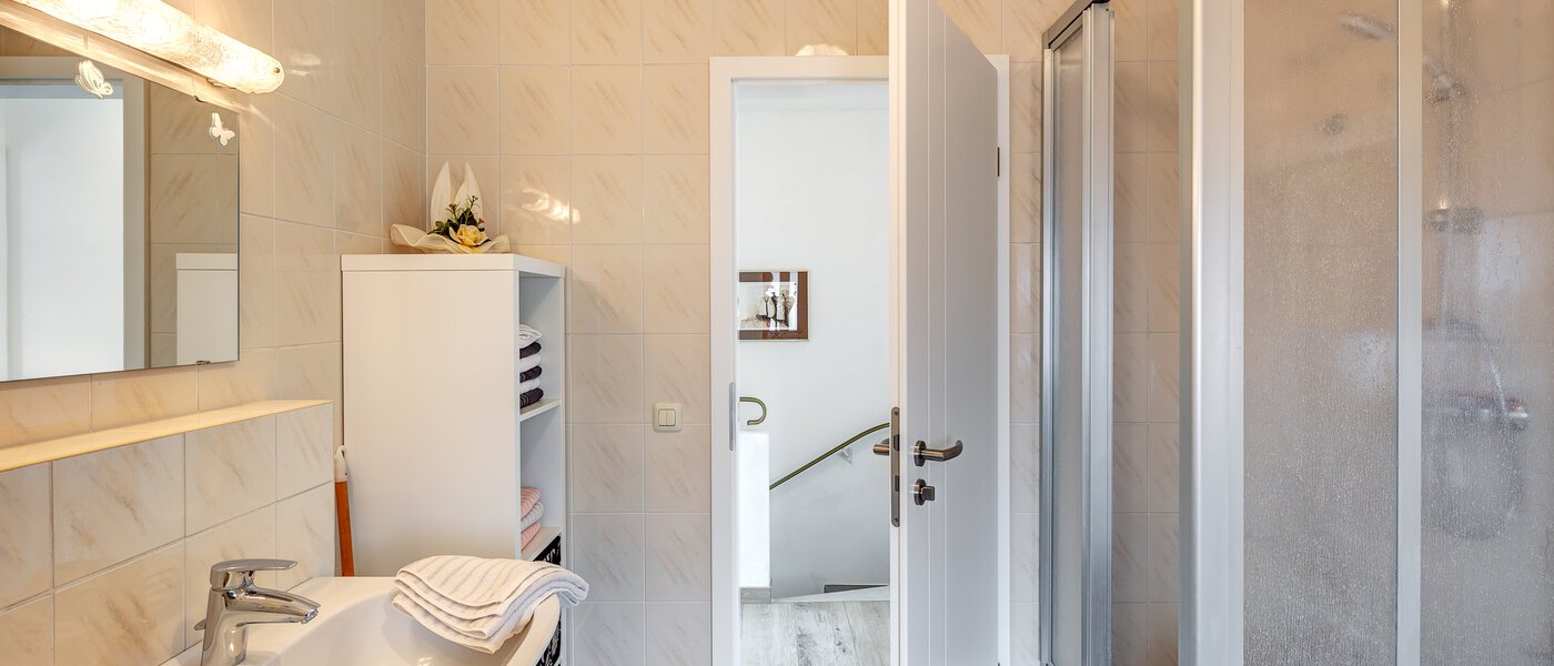 ikerház Maisach 03 Fürdőszoba 13032