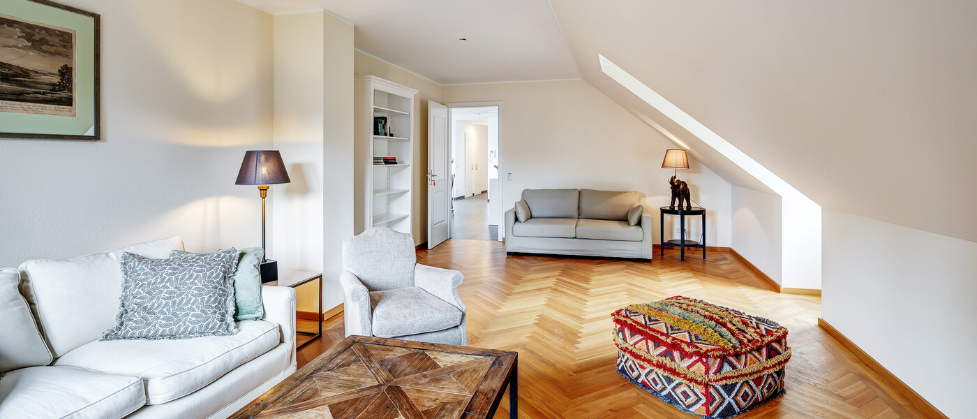 Düz Kottgeisering 01 Oturma odası 13040