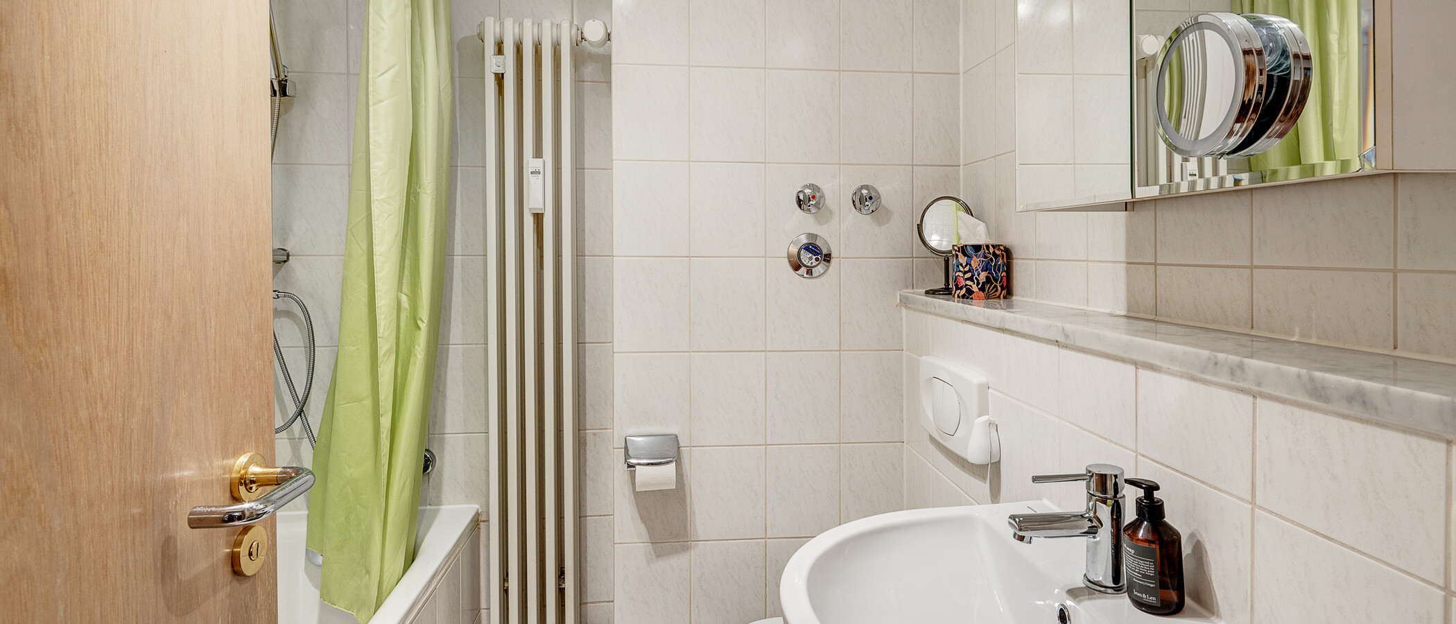 Flat München Schwabing-Nord (zw. Belgrad- & Leopoldstraße) 01 Baderom 13047