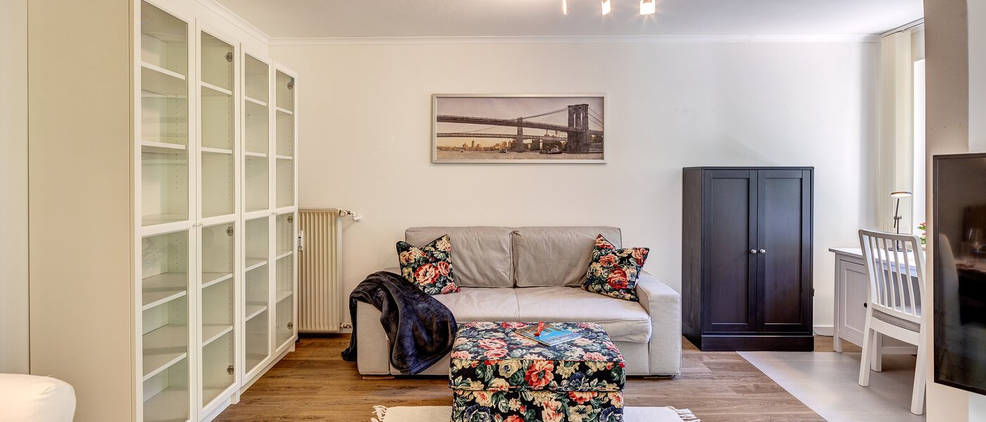 플랫 München Parkstadt Bogenhausen 02 거실 공간 13049