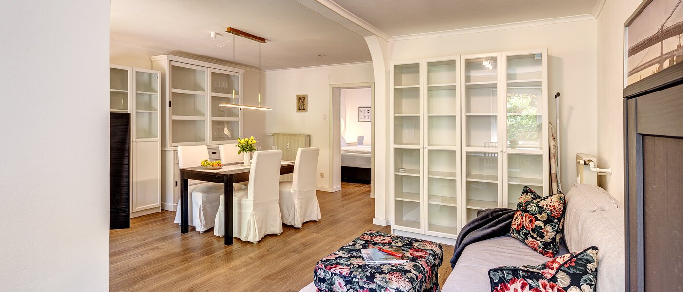 플랫 München Parkstadt Bogenhausen 05 거실 공간 13049