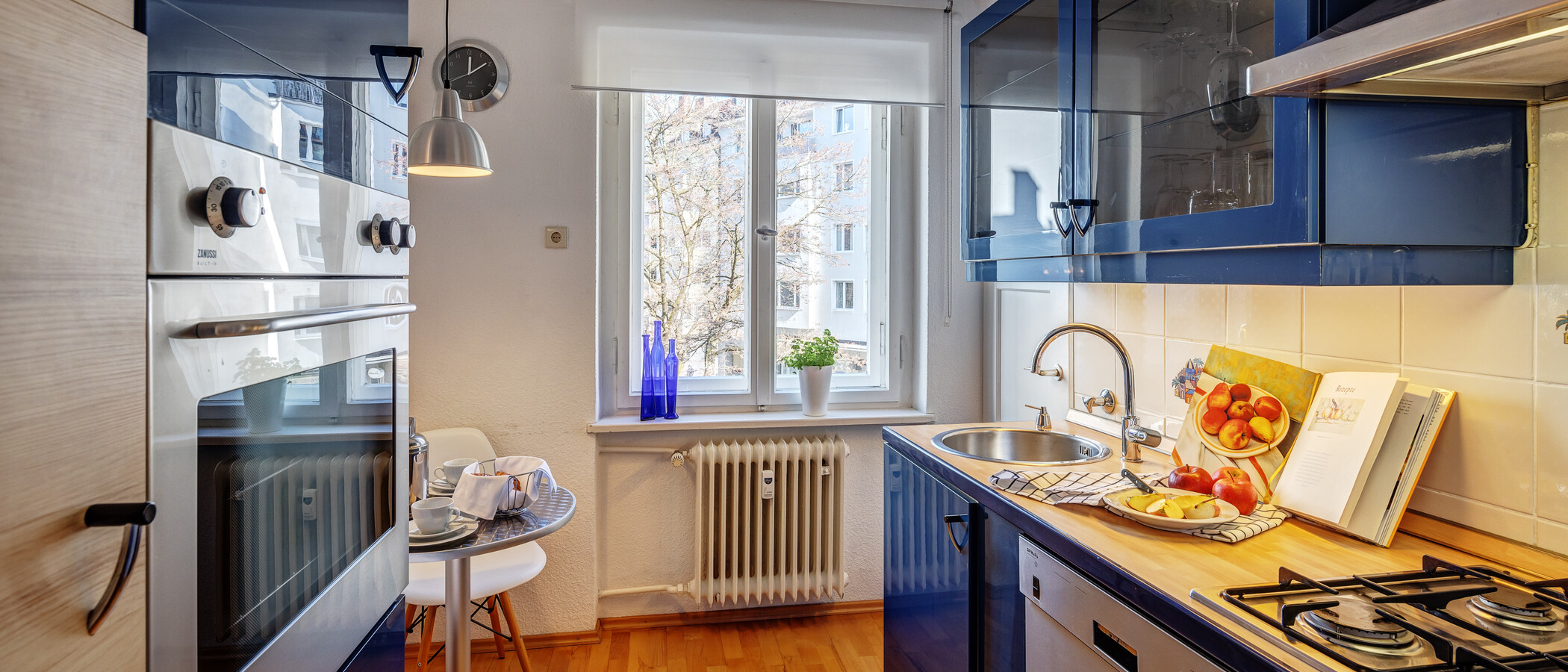 Ravna stran München Schwabing-West (rund um den Hohenzollernplatz) 01 Kuhinja 1309