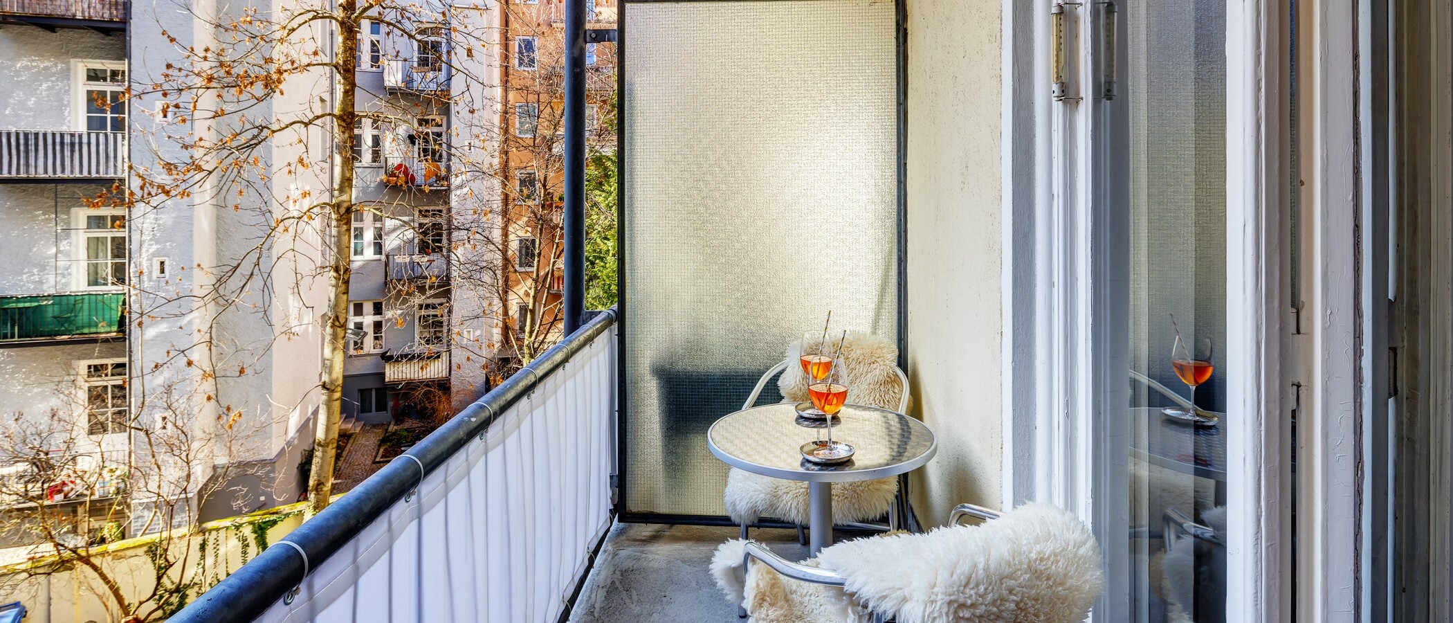 Ravna stran München Schwabing-West (rund um den Hohenzollernplatz) 01 Balkon 1309