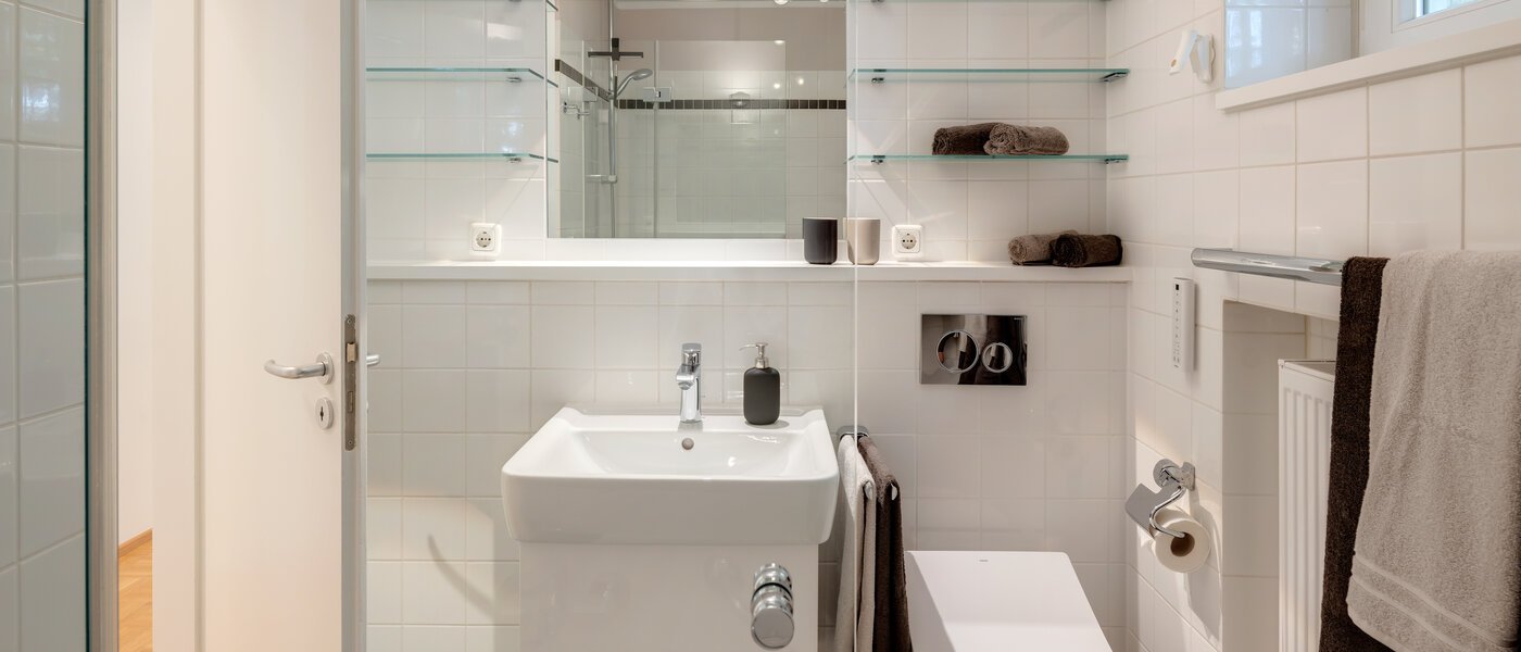 Flat München Nymphenburg 02 Baderom 13111