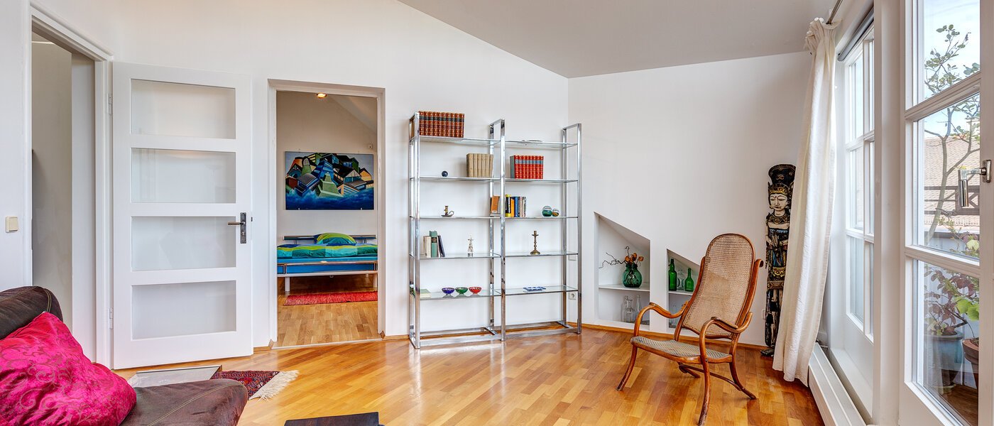 Ploché München Schwabing (links der Leopoldstraße) 03 Obývací pokoj 13164