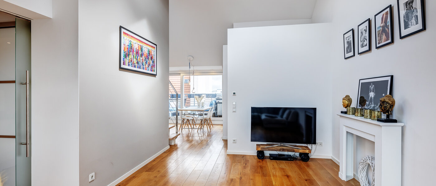 Maisonette lägenhet med galleri München Maxvorstadt - Museumsviertel 04 Vardagsrum 13166