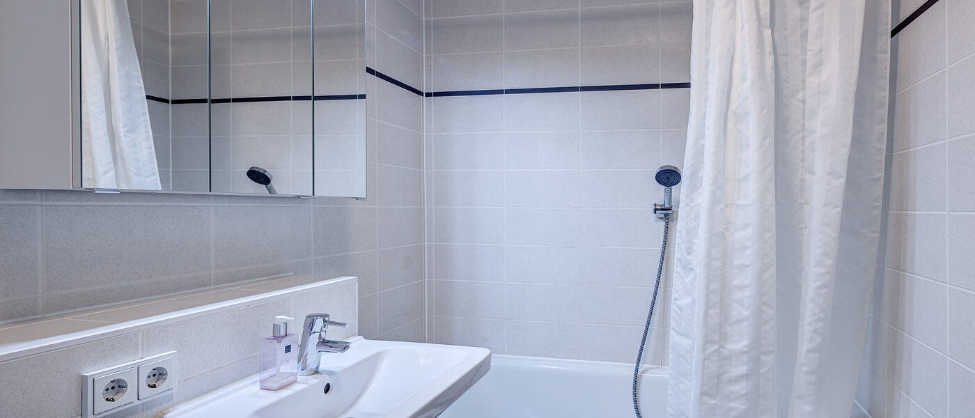 Płaski München Oberföhring 02 Łazienka 13285