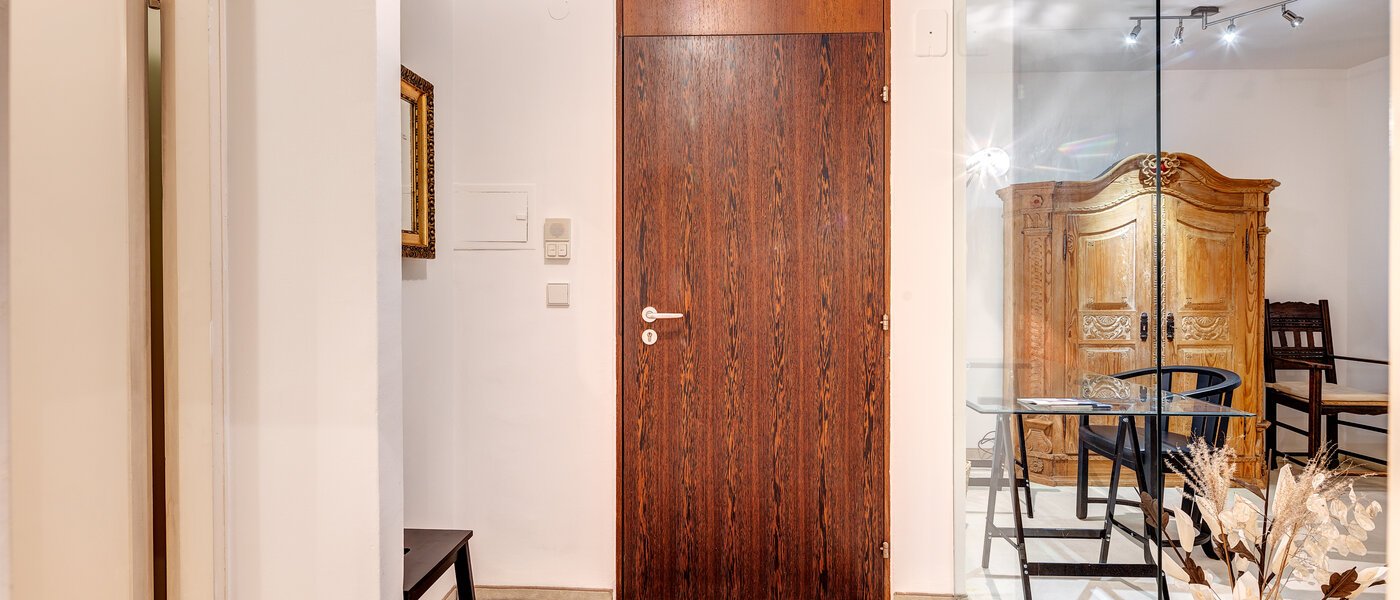 Plat München Schwabing-West (rund um den Bonner Platz) 01 Coridor / hol 13286