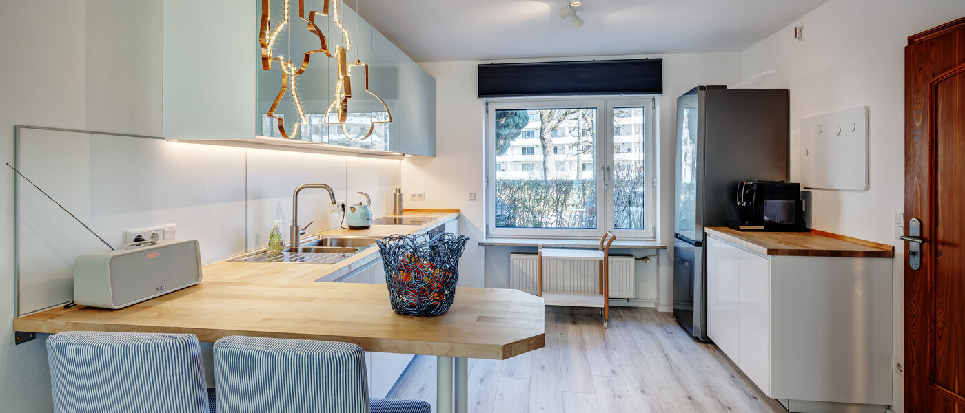 Középső sorház München Obersendling 01 Konyha 13312