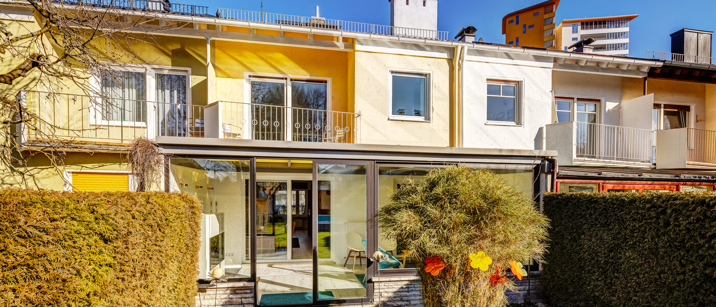 Középső sorház München Obersendling 04 Kert 13312