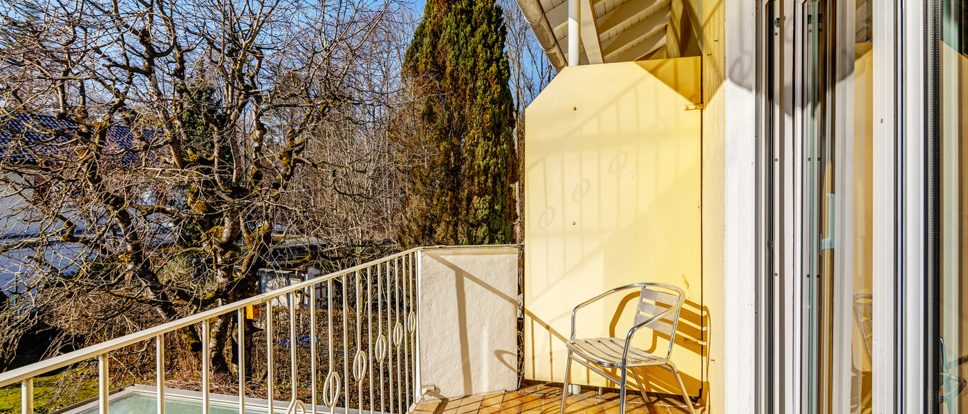 Középső sorház München Obersendling 01 Erkély 13312