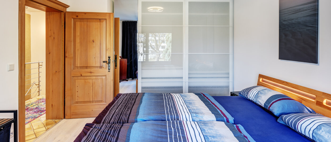 Középső sorház München Obersendling 03 1. hálószoba 13312