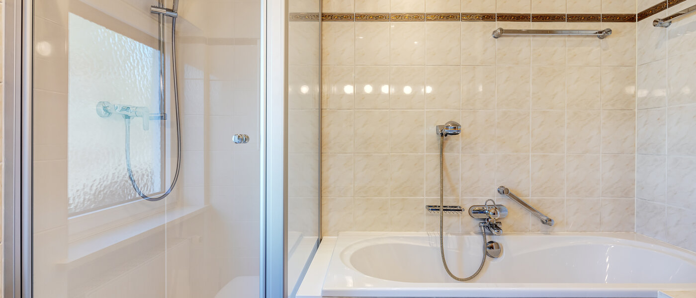 Középső sorház München Obersendling 02 1. fürdőszoba 13312