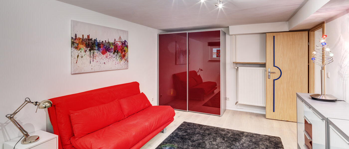 Középső sorház München Obersendling 02 Vendégszoba 13312