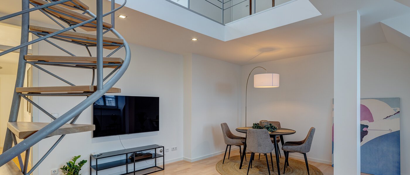 Maisonette-gallerileilighet München Maxvorstadt 05 Stue og oppholdsrom 13317