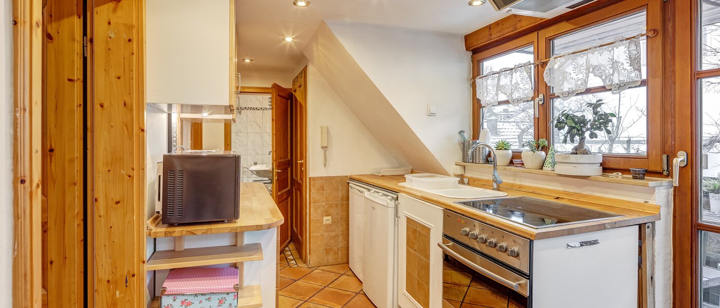 Ravna stran München Moosach 01 Kuhinja 13319