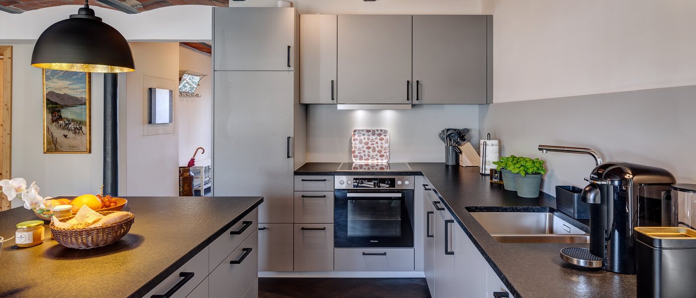 Ravna stran Waakirchen 01 Kuhinja 13353