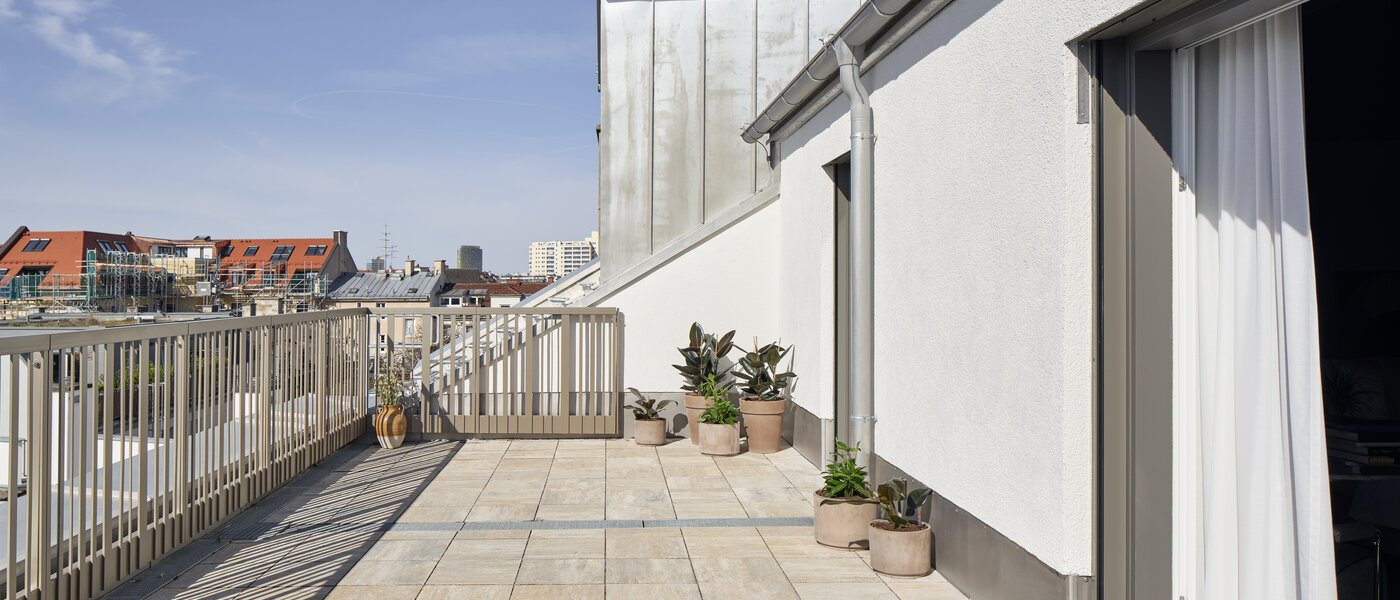 Ravna stran München Ludwigsvorstadt 02 Strešna terasa 13385