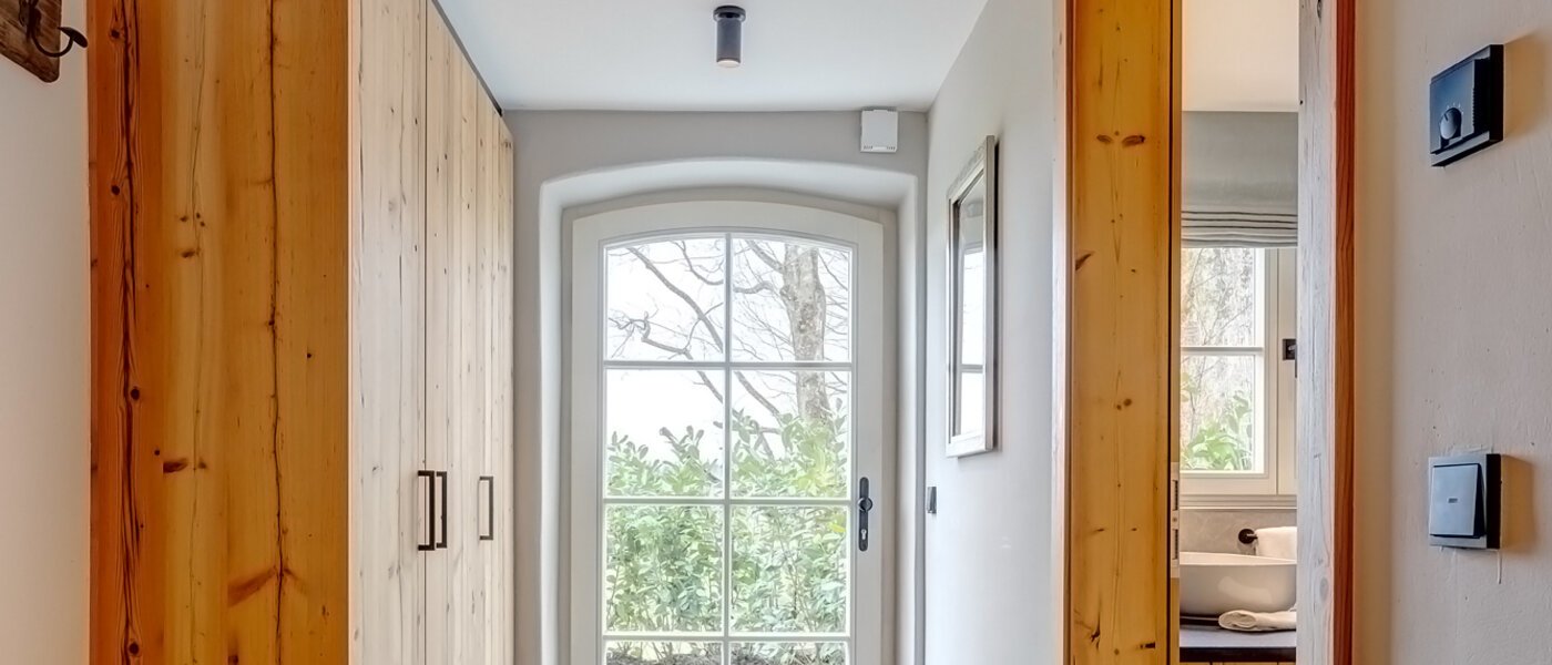 Ravna stran Waakirchen 01 Koridor/hodnik 13412