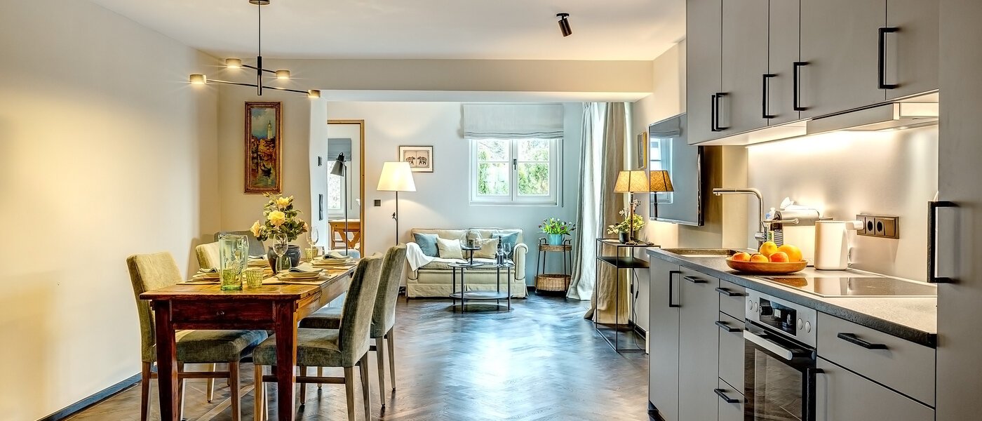 Ravna stran Waakirchen 02 Dnevni prostor 13412