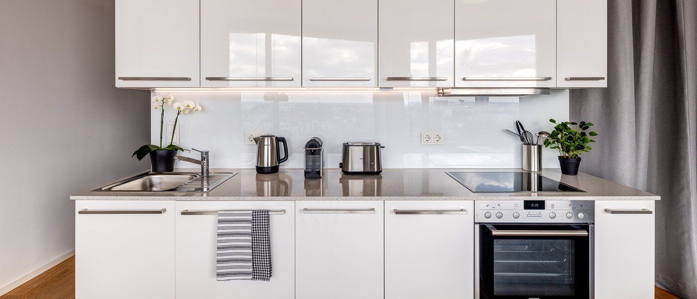 Ravna stran München Nymphenburg 01 Kuhinja 13432