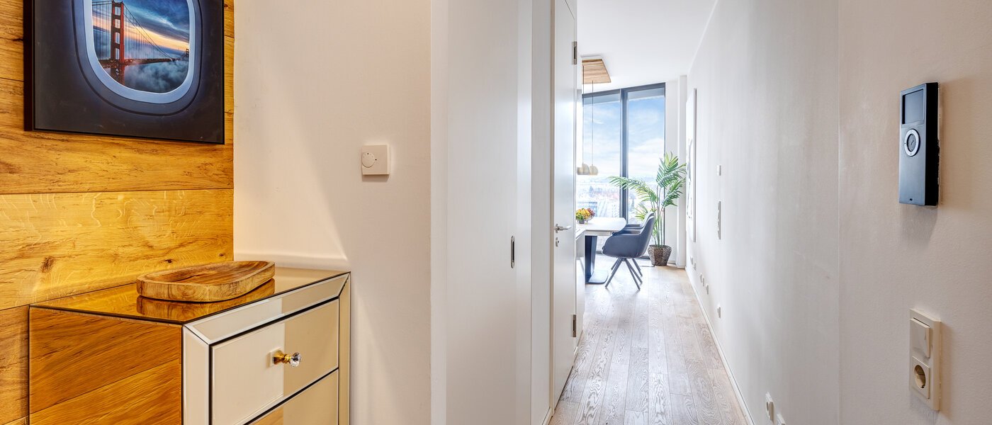 Ravna stran München Nymphenburg 01 Koridor/hodnik 13432