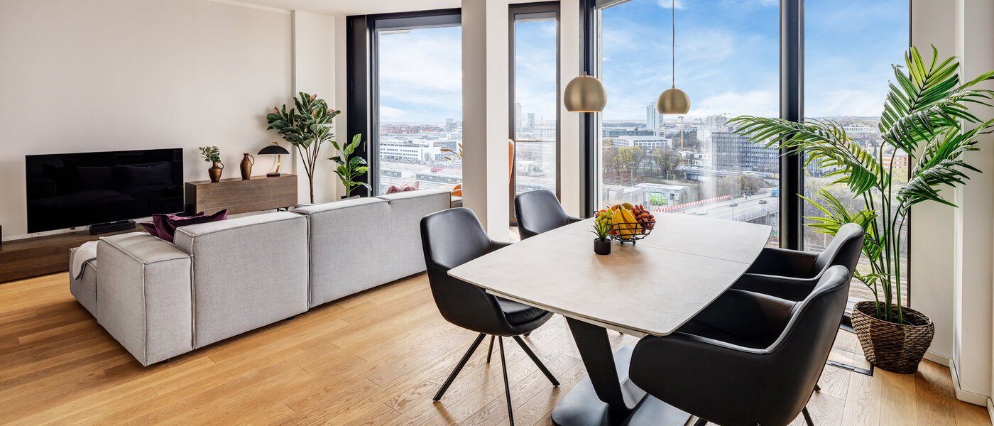 Ravna stran München Nymphenburg 01 Dnevni prostor 13432