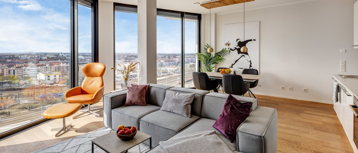 Ravna stran München Nymphenburg 03 Dnevni prostor 13432