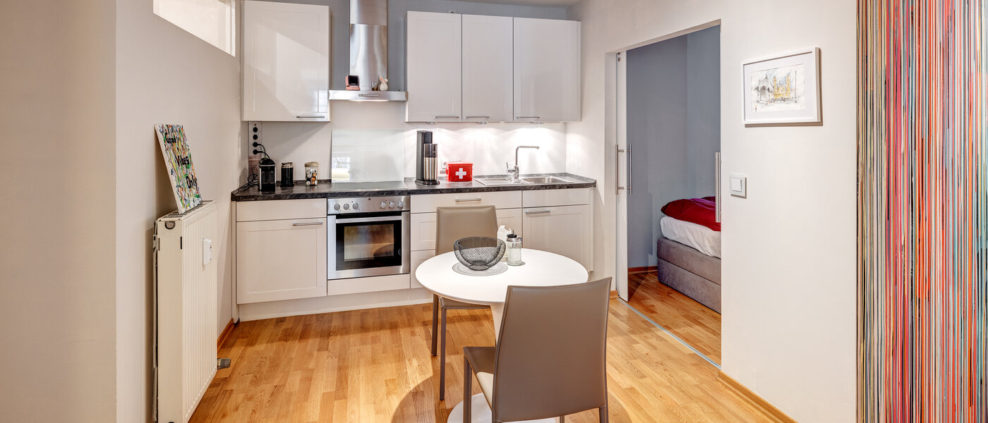 Ploché München Altstadt 02 Kuchyně 13437